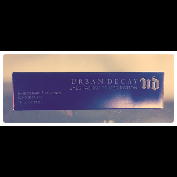 Eyeshadow primer potion - Picture 1 of 1